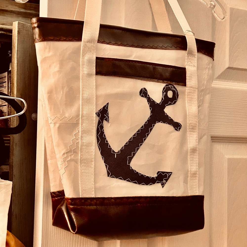 Anchor Design Tote with Brown Accents